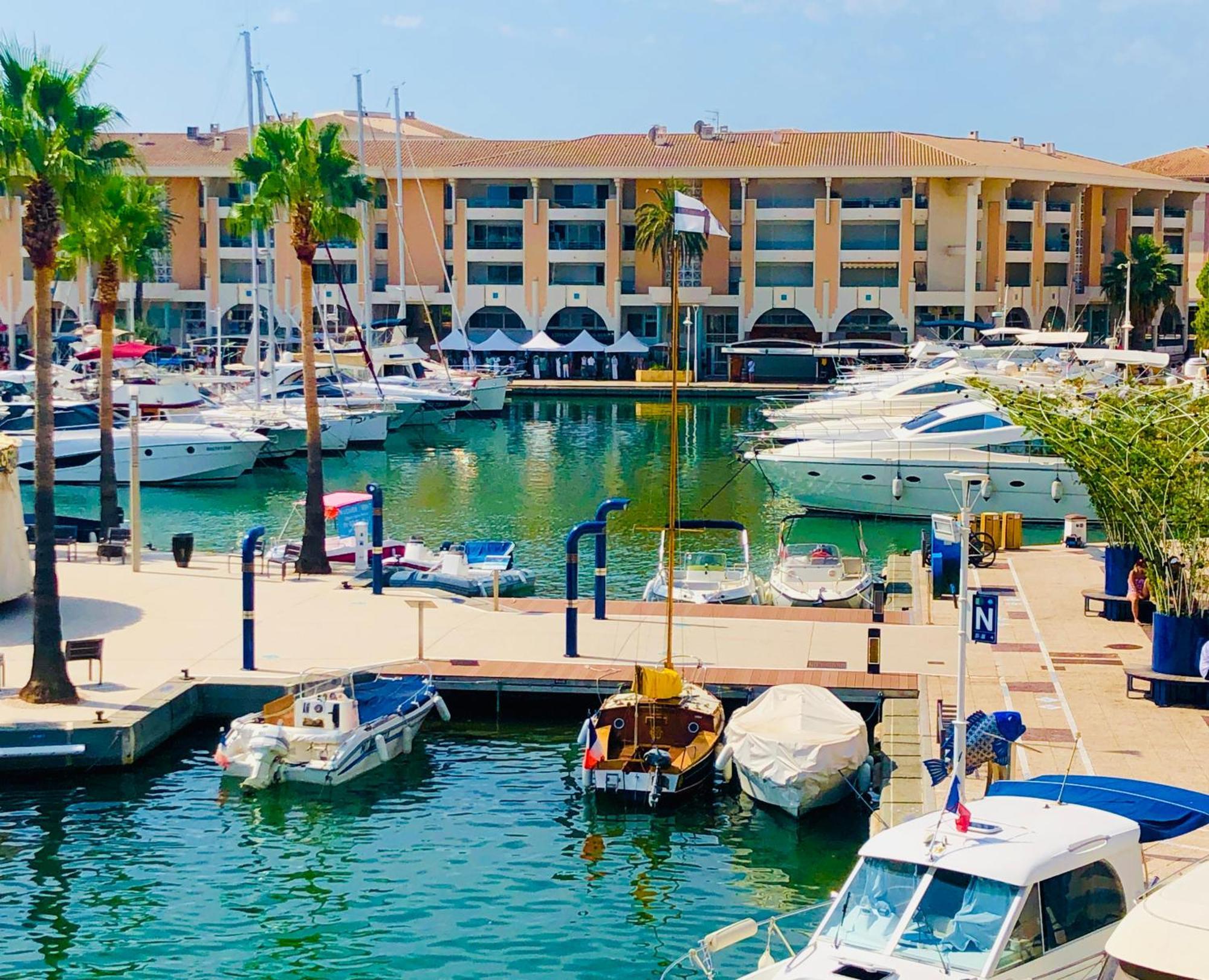 Charmant 2 Pieces A Port-Fréjus 外观 照片